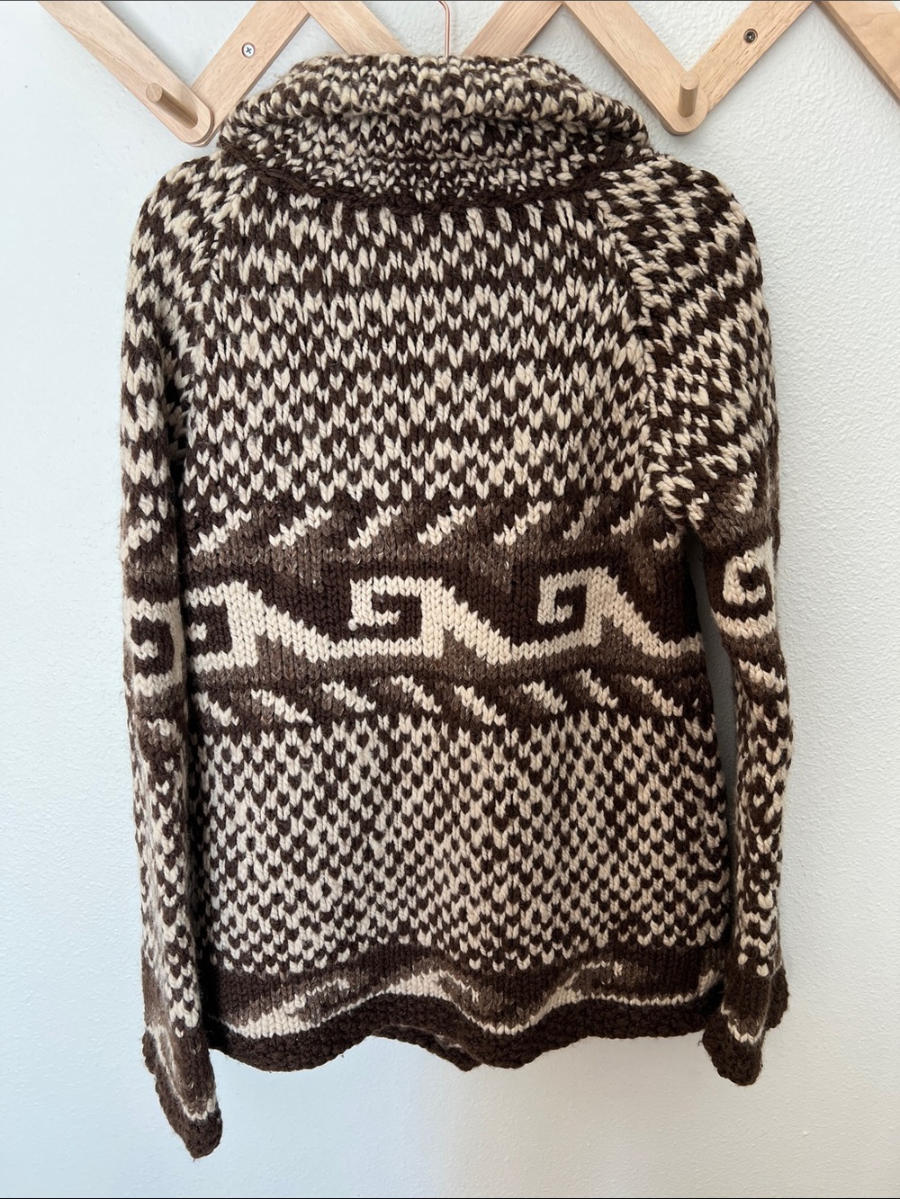 Dolce & Gabbana Archival Cowichan Brown and Cream Knit Button-Up Cardigan - Picture 6 of 10